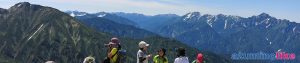 2017/8/27【唐松岳山頂からの眺望】唐松岳へ２回目の登山。山頂からの眺めは立山連峰、劔岳、そして左に五竜岳と、その雄姿に圧倒されました。最高です。