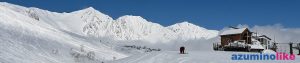 2020/2/28【アルペンの聖地、白馬八方尾根スキー場】前夜の雪も上がり、晴れ渡った八方尾根。うさぎ平トップから見る白馬三山はその凄さにいつも圧倒されます。