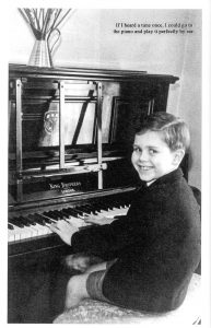 【幼少はピアノの神童】１度耳にしたら完璧に弾きこなすなんて、モーツァルトの再来？